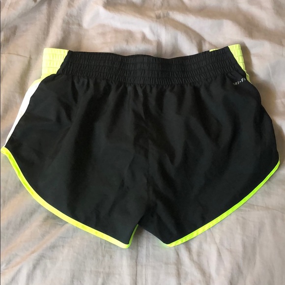 Nike Dri-fit shorts medium black - Picture 2 of 4